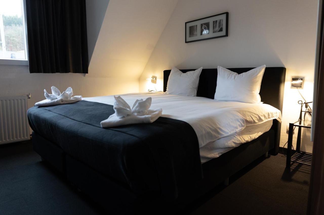 Hotel Tiefenhagen Sauerland レンネシュタット エクステリア 写真