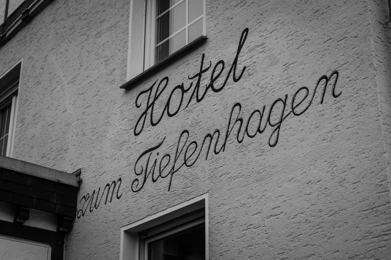 Hotel Tiefenhagen Sauerland レンネシュタット エクステリア 写真