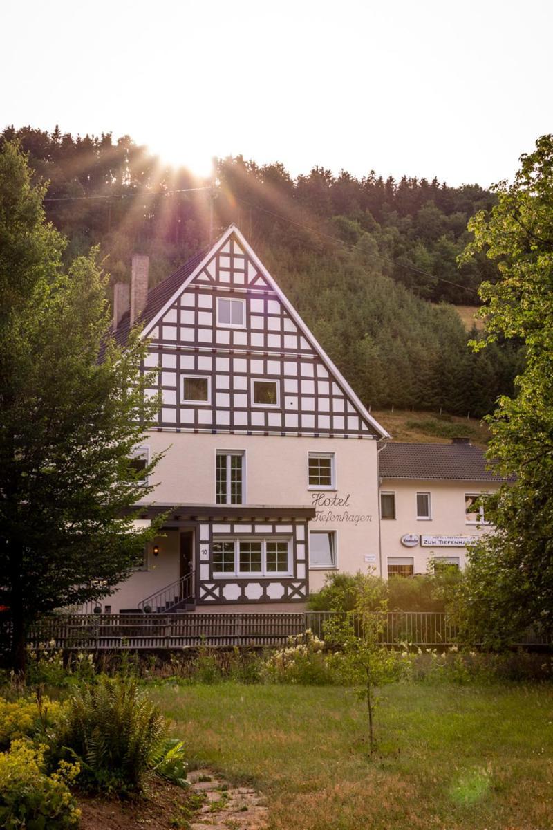 Hotel Tiefenhagen Sauerland レンネシュタット エクステリア 写真