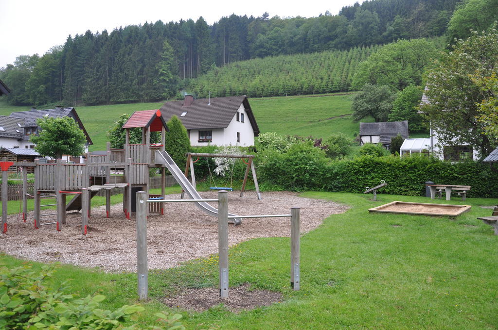 Hotel Tiefenhagen Sauerland レンネシュタット エクステリア 写真